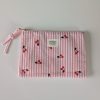 pochette cerise